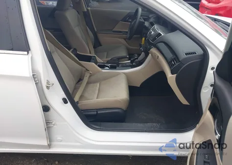 2017 Honda Accord Lx z USA, uszkodzony, nr VIN 1HGCR2F39HA111931